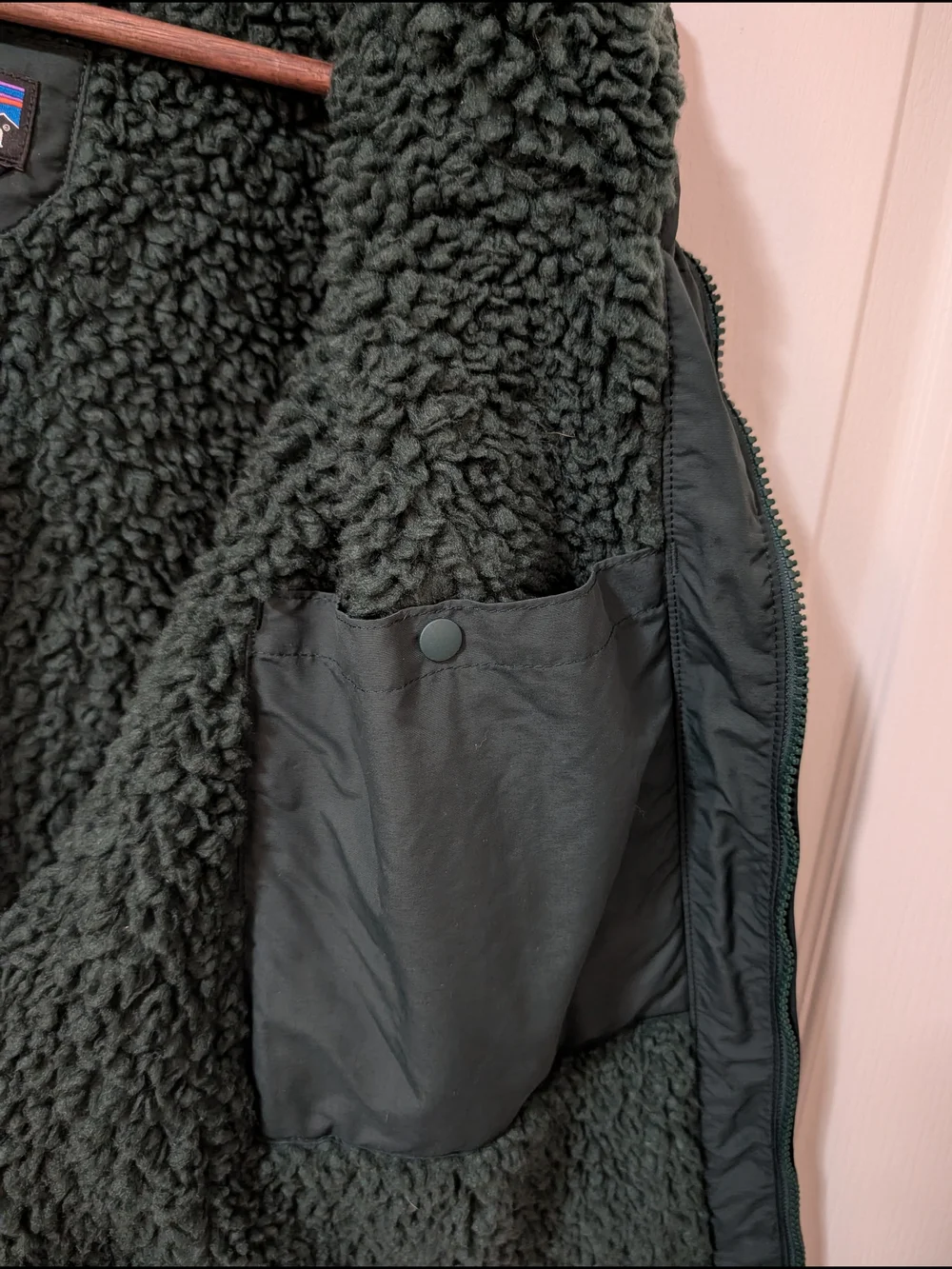 Patagonia Men's Hooded Jacket in Dark Green